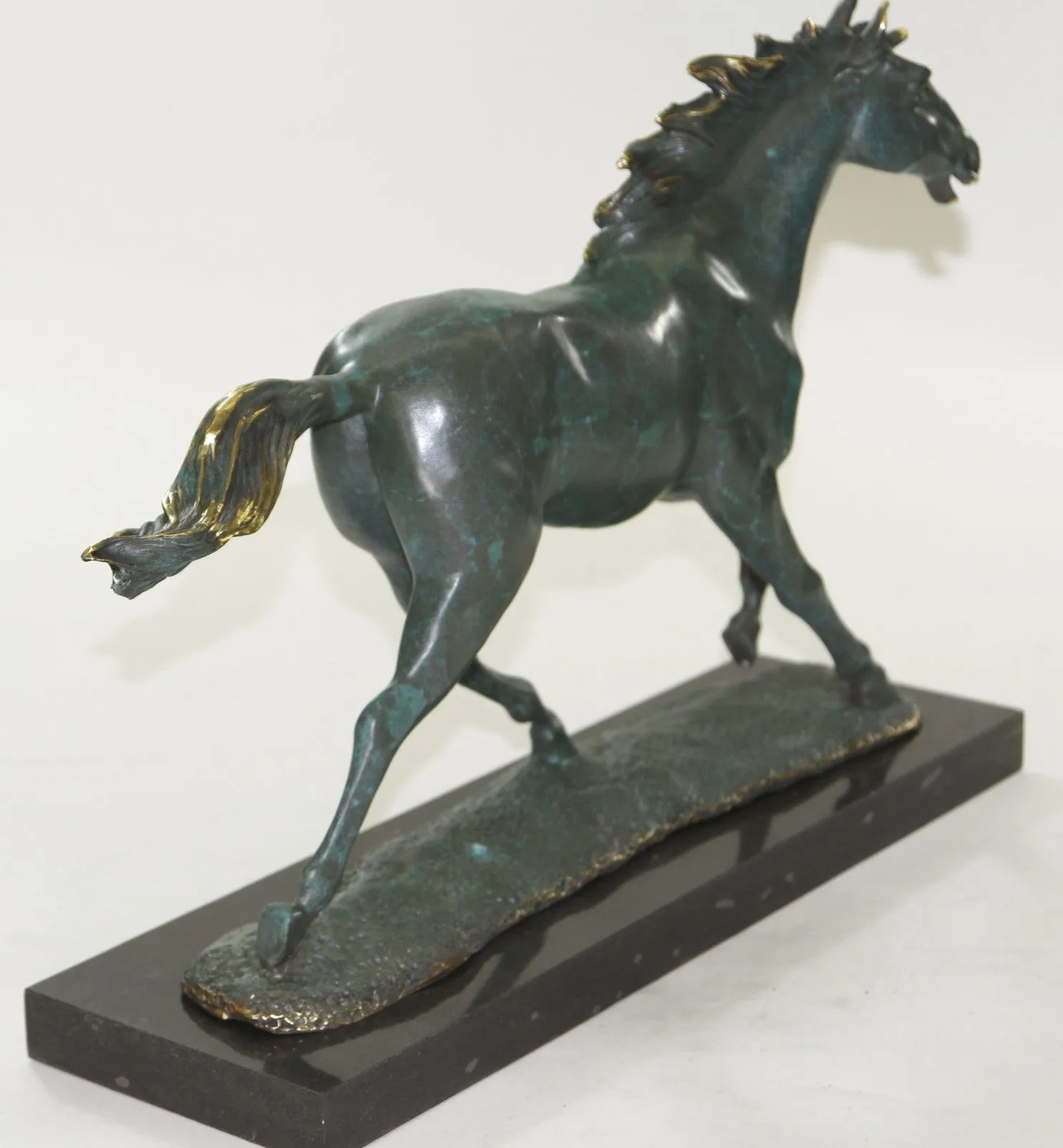 CLEARANCE SALE Limited Edition Bronze horse sculpture w/ COA & Certificate Art