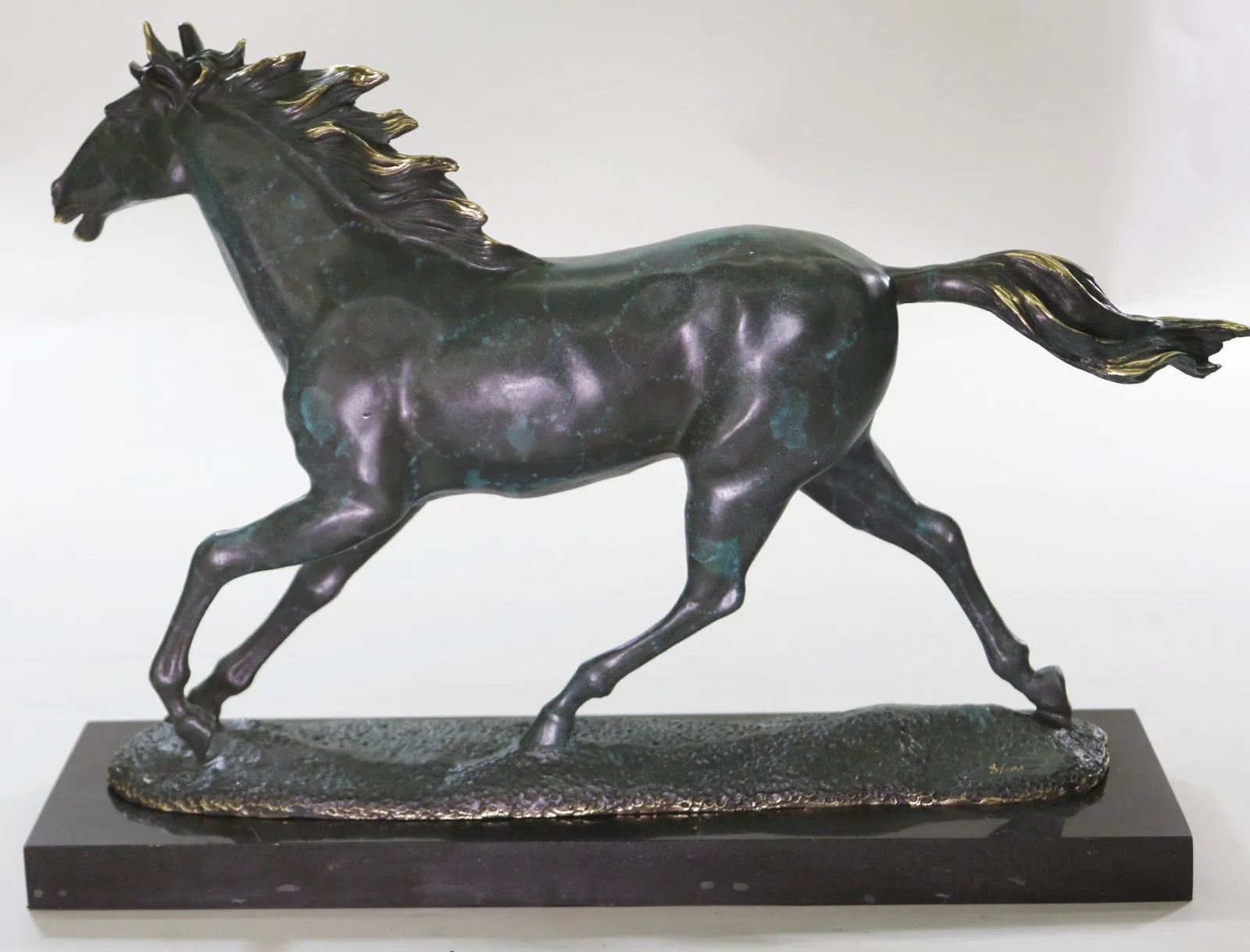 CLEARANCE SALE Limited Edition Bronze horse sculpture w/ COA & Certificate Art