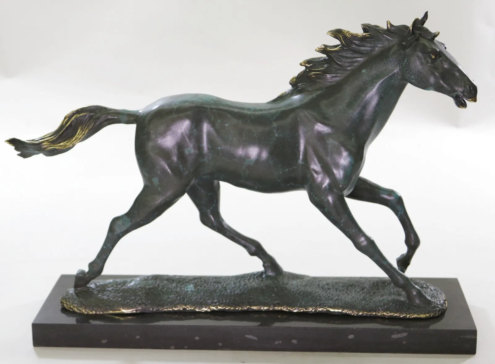 CLEARANCE SALE Limited Edition Bronze horse sculpture w/ COA & Certificate Art