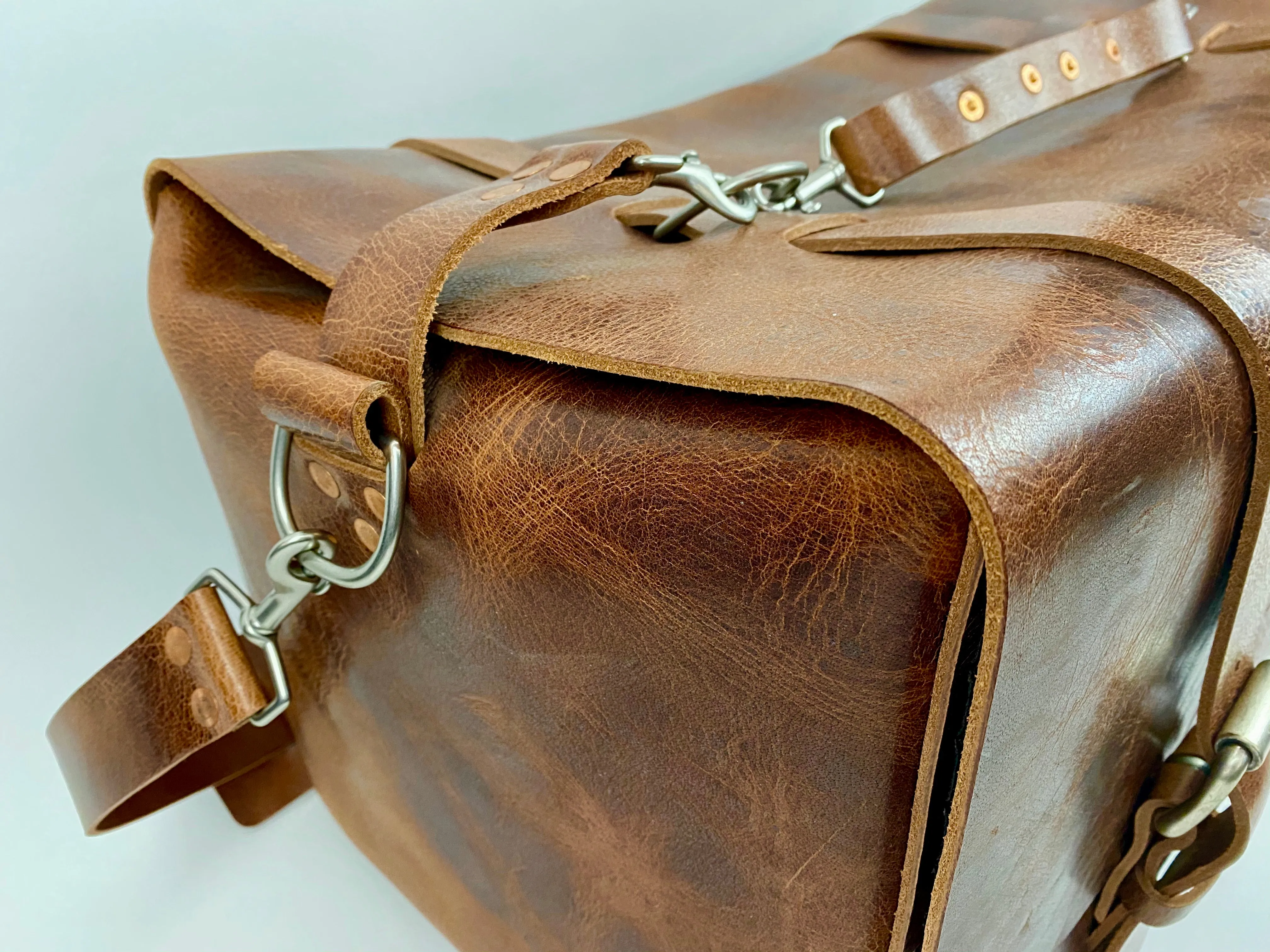 Seasoned No. 613 - Large Duffle in Glazed Tan