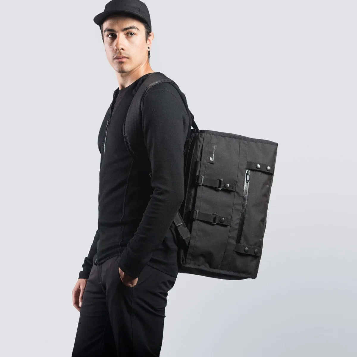 The Transit : Duffle Backpack Harness